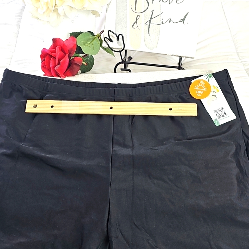 Black Swimsuit Shorts Plus Size Resortwear Beach Shorts elegant wear - Picture 5 of 9